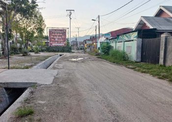 Jalan akses ke KPU Kota Gorontalo