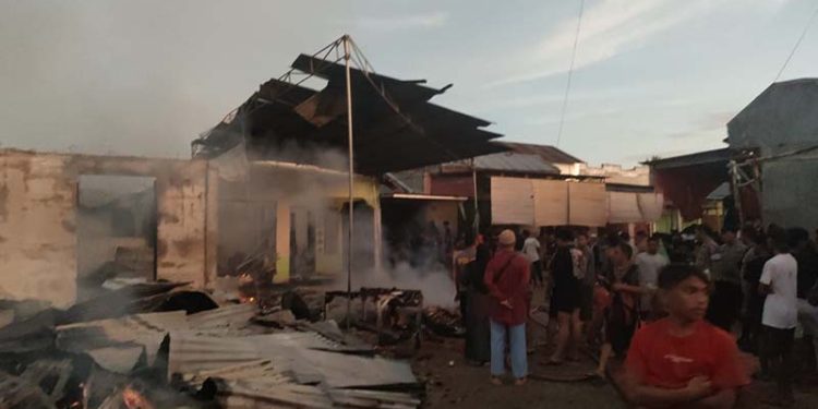 Pasar Marisa Pohuwato terbakar