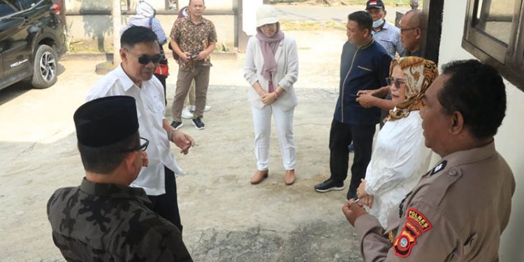 Komisi I Deprov Gorontalo melakukan kunjungan ke Polsek Limboto Barat untuk memastikan situasi Kantibmas jelang perayaan ketupat.