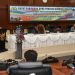 Penjabat Sekretaris Daerah Syukri Botutihe mewakili Gubernur Gorontalo memberikan sambutan pada rapat paripurna DPRD ke-108 dalam rangka penyerahan rekomendasi DPRD terhadap LKPJ Gubernur tahun 2022, Senin (3/4/2023). Dalam kesempatan itu Syukri menyampaikan apresiasi atas 11 rekomendasi yang DPRD terkait LKPJ Gubernur. (Foto: Nova – Kominfotik)
