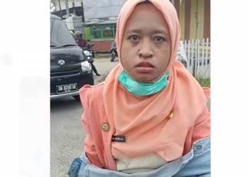 Cuplikan aksi oknum PNS yang naik pitam saat akan menorobos  penjagaan pengamanan wapres