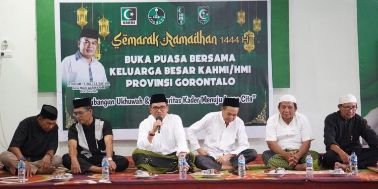 Wali Kota Gorontalo, Marten Taha, saat menghadiri acara buka puasa bersama KAHMI-HMI Gorontalo, Rabu (12/4/2023).