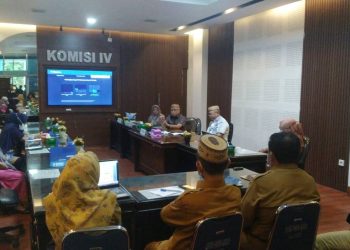 Rapat dengar pendapat antara Komisi IV Deprov Gorontalo dengan Dinas Kesehatan Provinsi Gorontalo, Senin (10/4/2023) (muhajir/gopos)