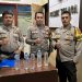 Personel Polsek Telaga berhasil mengamankan sebanyak 5 botol minuman keras jenis cap tikus di Desa Hulawa Kecamatan Telaga, melalui Patroli Kegiatan Rutin Yang Ditingkatkan (KRYD), Selasa malam (25/04/2023).