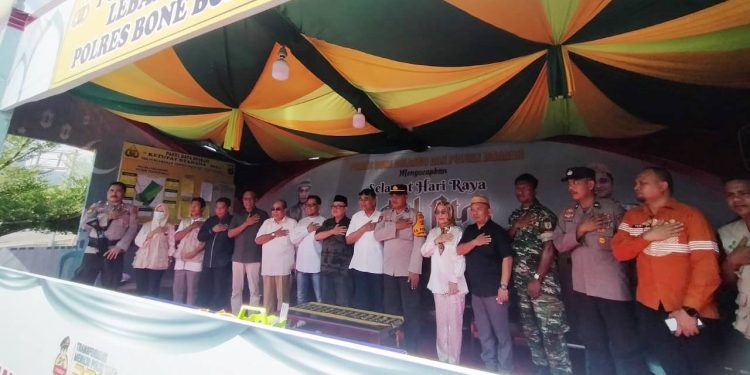 Komisi I Deprov Gorontalo saat mengecek posko pengamanan di Center Point Bone Bolango (muhajir/gopos)