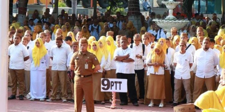 DPR RI Pastikan Tidak Ada Penghapusan Honorer Di Akhir 2023 - Gopos.id