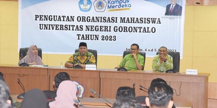 Bidang Kemahasiswa UNG melaksanakan penguatan bagi ormawa di lingkungan kampus UNG, Selasa (4/4/2023) (Dok. UNG)