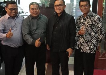 MenpanRB Abdullah Azwar Anas, saat bersama forum honorer.Kabar Gembira MenPANRB lakukan ini untuk memuluskan honorer jadi ASN PPPK.(Foto: Suara.garut.com)