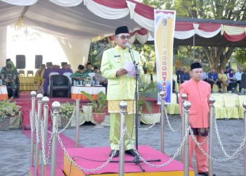 Walikota Gorontalo, Marten Taha saat melaksanakan Upacara Peringatan Hari Pendidikan Nasional pada, Selasa (2/5/2023). (Foto: Humas)