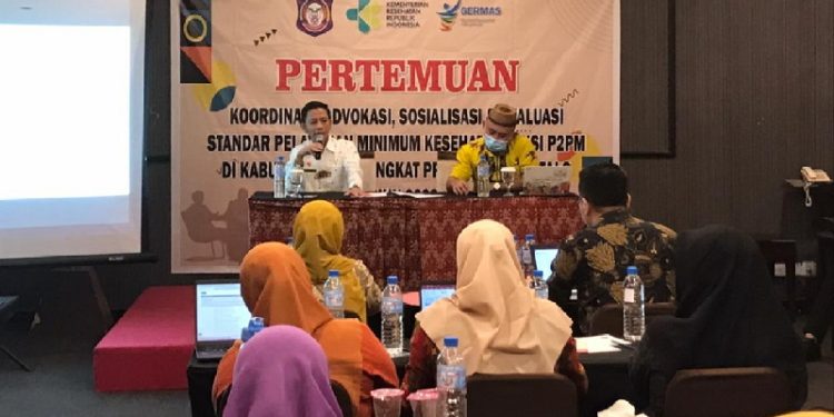 Dinas Kesehatan Provinsi Gorontalo melaksanakan evaluasi dan koordinasi terhadap standar pelayanan minimal untuk pengendalian penyakit menular dan tidak menular, di Hotel City Mall Gorontalo, Jumat (19/05/2023)