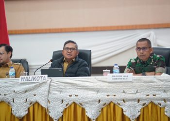 Wali Kota Gorontalo, Marten Taha memaparkan best practice pengendalian inflasi Kota Gorontalo, Senin (22/5/2023). (Foto: Humas)