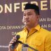 Iqram Bhari Akbar Baderan saat menyampaikan keterangan pers usai menyerahkan dokumen 25 Bacaleg, di KPU Pohuwato, Minggu (13/5/2023). (Yusuf/Gopos)