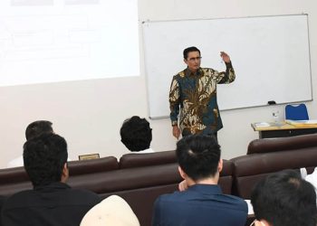 Fadel Muhammad kuliah kewirausahaan di Universitas Udayana Bali