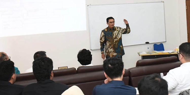 Fadel Muhammad kuliah kewirausahaan di Universitas Udayana Bali