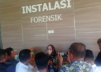Ketua P2TPA Kabupaten Gorontalo, Forry Naway, saat berada di RS Bhayangkara Gorontalo, Selasa (16/5/2023).