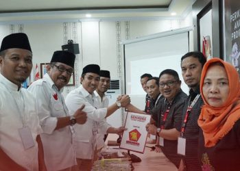 Dewan Pimpinan Daerah (DPD) Partai Gerindra menyampaikan berkas pendaftaran 45 bacaleg DPRD Provinsi Gorontalo ke KPU Provinsi Gorontalo, Ahad (14/5/2023).(dok. KPU Provinsi Gorontalo)