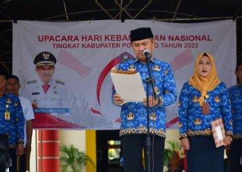 Bupati Pohuwato, Saipul Mbuinga, Memberikan Sambutan Upacara Hari Kebangkitan Nasional, berlangsung di Halaman Kantor Bupati, Senin 22/05/2023 (F Humas Pemda Pohuwato)