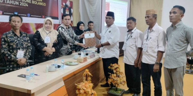 Partai Ummat Bone Bolango mengutus 25 Bakal Calon Legislatif (Bacaleg) di DPRD Bone Bolango. Uniknya ke 25 Bacaleg tersebut ini diisi oleh seluruh kader perempuan.