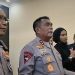 Kapolda Gorontalo Irjen Pol Irjen Pol Angesta Romano Yoyol didampingi Wakapolda Brigjen Pol Pudji Prasetijanto Hadi saat memberikan keterangan pers kasus narkoba, Selasa (23/5/2023).