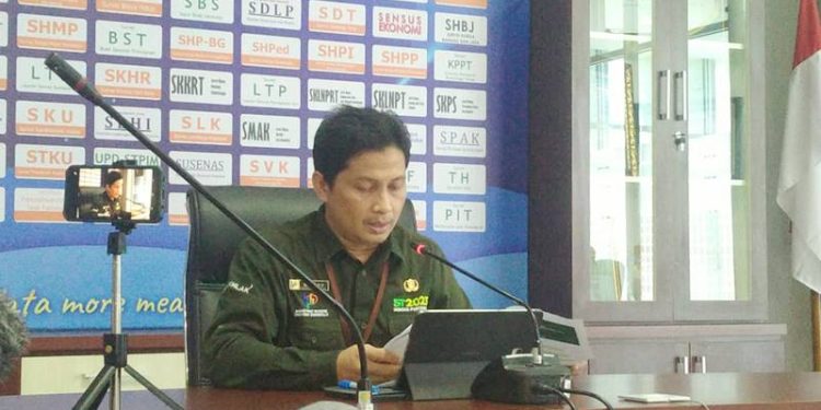 Kepala BPS Provinsi Gorontalo, Mukhamad Mukhanif memberikan keterangan pers rilis mengenai tingkat inflasi di Kota Gorontalo pada Bulan April 2023, Selasa (2/5/2023) (muhajir/gopos)