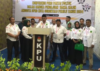 Keterangan pers dari Partai Bulan Bintang di KPU Kota Gorontalo, Sabtu (13/5/2023)