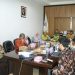 KPK RI saat menyampaikan hasil supervisi dihadapan Wakil Bupati Bone Bolango, Merlan S. Uloli, Sekda Ishak Ntoma, dan jajaran OPD terkait di Ruang Rapat Wabup, Kamis (4/5/2023). (Foto Yudi Sespri Wabup)
