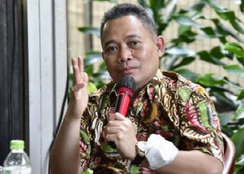 Penjagub Gorontalo Ismail Pakaya saat menggelar dialog dengan ratusan kades, BPD dan pejabat Pemkab Pohuwato di Hotel Balairung, Jakarta, Jumat (12/5/2023). Penjagub berkomitmen melanjutkan program baik pendahulunya, salah satunya kompetisi AMFC 2023. (FOTO: Isam).