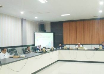 RDP Anggota Komisi I Deprov Gorontalo, Adhan Dambea bersama Komisi C DPRD Kota Gorontalo dan Pemerintah Kota Gorontalo membahas persoalan pengerjaan Proyek PEN Kota Gorontalo, Rabu (24/5/2023) (muhajir/gopos)