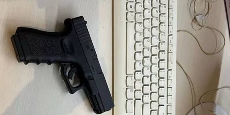 Senjata api kasus penembakan misterius di kantor MUI Menteng, Jakarta Pusat. (suara.com)