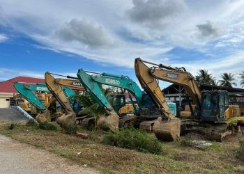 empat ekskavator yang disita Polres Pohuwato di tambang emas ilegal Dengilo.(F tim Gopos)