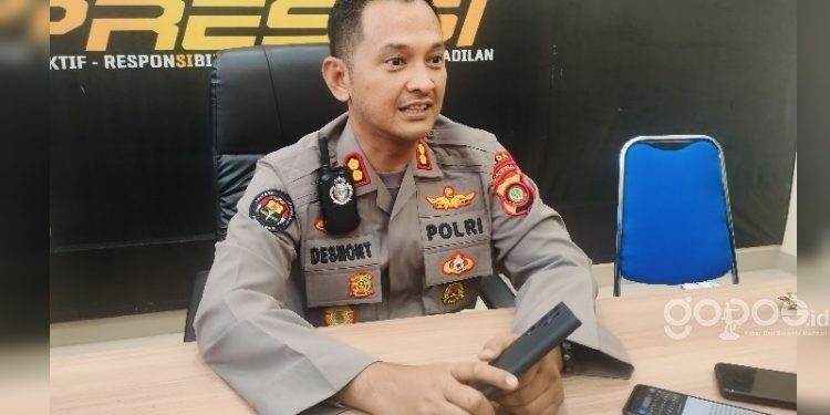 Kabid Humas Polda Gorontalo, AKBP Desmont Harjendro Agitson Putra dikonfirmasi, Senin (5/6/2023). (Foto: putra/Gopos)