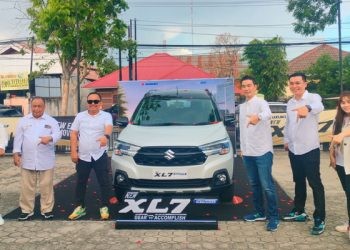 Suzuki XL7 Hybrid yang mengusung tagline “New Energy to Move Further” di kota Gorontalo sebagai inisiasi kehadirannya di seluruh jaringan Suzuki secara Nasional di Domestik, Kota Gorontalo, Sabtu (24/6/2023). (F: Putra/Gopos)