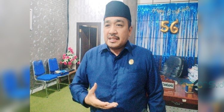Ketua DPRD Bone Bolango, Halid Tangahu.