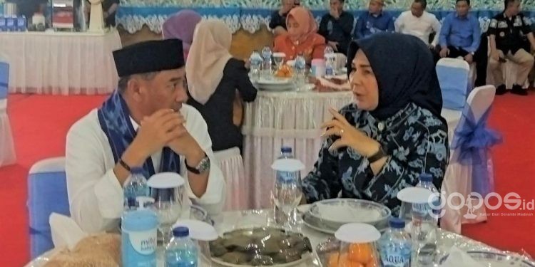 Pertemuan Bupati Bone Bolango Hamim Pou dan Wali Kota Kotamobagu Tatong Bara di Kota Kotamobagu, Jumat (16/6/2023).(Indra/gopos)