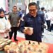Sebanyak 18 UMKM disentuh melalui program KUR tersebut. Para UMKM juga diberikan panggung untuk mempromosikan produknya lewat ivent Karawo BSG KUR Festival 2023, Kamis 01/6/23 bertempat diparkiran barat Citimall Gorontalo.