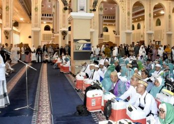 Walikota Gorontalo, Marten Taha saat menghadiri Pelepasan Jemaah Calon Haji Kota Gorontalo kloter 26 di Masjid Agung Baiturrahim Kota Gorontalo, Sabtu (10/6/2023). (Foto: Humas)