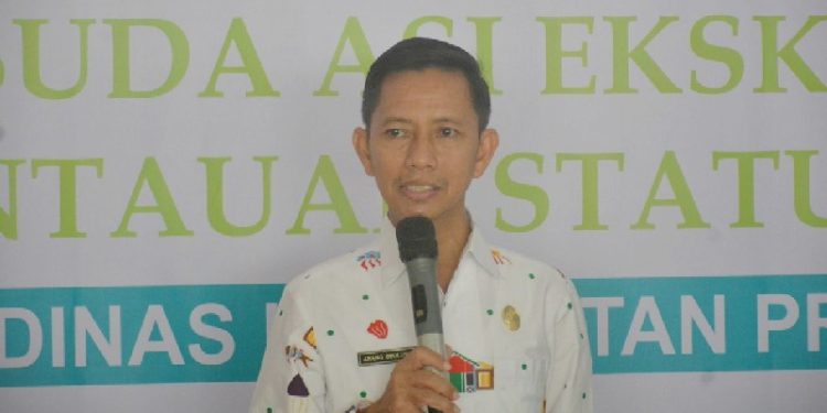 Kepala Dinas Kesehatan Provinsi Gorontalo, Anang Otoluwa memastikan pelayanan rujukan Rumah Sakit di Gorontalo terus dioptimalkan. Hal ini diungkapkan olehnya dikonfirmasi, Senin (12/6/2023). (F: Tim Infokom Dinas Kesehatan Provinsi Gorontalo)