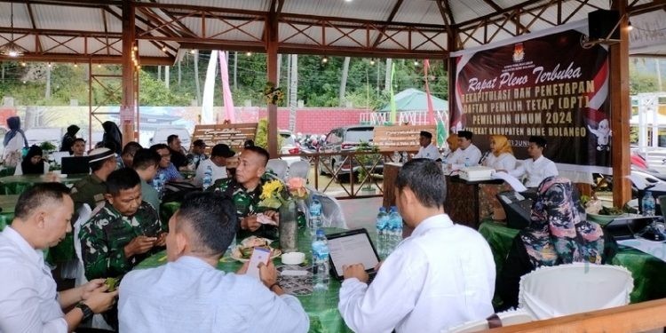 Rapat Pleno Terbuka Rekapitulasi dan Penetapan DPTP Pemilu 2024 tingkat Kabupaten Bone Bolango, Rabu (21/6/2023). (F: Putra/Gopos)