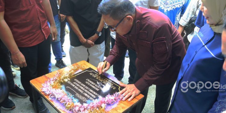 Walikota Gorontalo, Marten Taha meresmikan kantor serta melaunching logo baru GOPOS.ID, Kamis (15/6/2023).