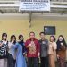 Penjagub Gorontalo Ismail Pakaya bersama mahasiswa Gorontalo yang tinggal di Asrama Gorontalo di Salemba Tengah dan di Lenteng Agung, Jakarta Timur, Kamis (8/6/2023). (Foto – Zakir BPG)