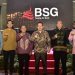 Penjagub Gorontalo Ismail Pakaya didampingi Ketua DPRD Provinsi Gorontalo, Direktur Kepatuhan Bank SulutGo, Kepala perwakilan Bank Indonesia Gorontalo, Kepala Bank SulutGo wilayah provinsi Gorontalo dan perwakilan OJK SulutGo-Malut, hadir pada kegiatan Karawo KUR Festival 2023 yang dilaksanakan oleh BSG di kawasan City Mall, Sabtu, (10/3/2023). (Foto – Nova)