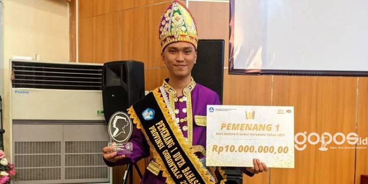 Mahasiswa Ilmu Administrasi Negara, UNBITA Gorontalo, Agum P Tubuon terpilih sebagai juara satu Duta Bahasa Provinsi Gorontalo (dok. pribadi)