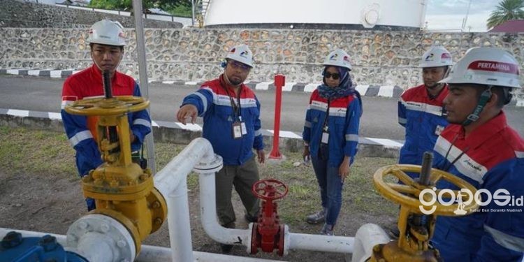 Peninjauan unit lokasi Pertamina yaitu Fuel Terminal (FT) Luwuk oleh Executive General Manager Pertamina Patra Niaga Erwin Dwiyanto beserta Tim Management (dok. Pertamina)