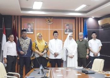 Prof. Fadel Muhammad saat mengunjungi rektorat UNG, Jumat (16/6/2023). (andi/gopos)