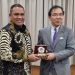Rektor UNG Eduart Wolok menjajaki kerja sama dengan Kansai University Jepang. (dok. ung)