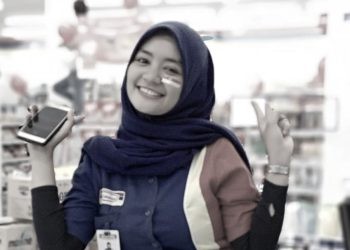 Foto dokumentasi NL (23) semasa hidup yang merupakan karyawati Indomaret Gorontalo yang nekat gantung diri. (fb/istimewa)