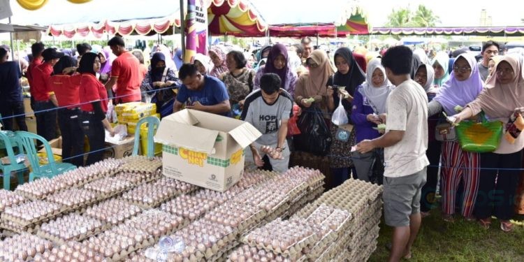 dokumentasi pasar murah yang digelar di Gorontalo, beberapa waktu lalu.(f.dok)