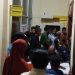 Ratusan Penambang mendatangi Kantor Kesbangpol Pohuwato, Kamis (22/6/2023). (Yusuf/Gopos)