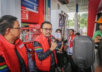 Ilustrasi penggunaan QR kode pada pembelian solar subsidi di SPBU. (F. Pertamina)
