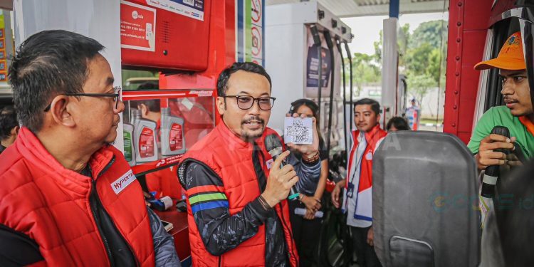 Ilustrasi penggunaan QR kode pada pembelian solar subsidi di SPBU. (F. Pertamina)
